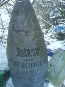 Hinkelstein zum Film  Asterix u. die Wikinger 180x80cm.jpg