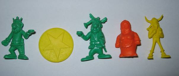 Figuren 11, 12, 13, 14, 15<br /><br />Die Figuren „Dienerin von Homöopatix“ und „Costa y Bravo“ (14, 15) mit der Kennung „DARGAUD LEVER“ sind nicht bekannt und werden daher nicht bewertet.