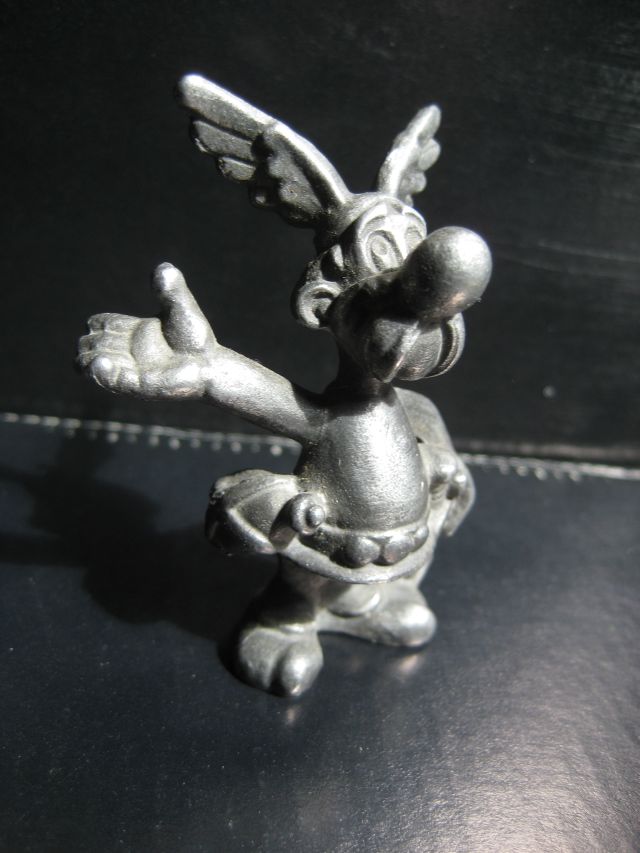 Asterix Bully Zinn 2.jpg