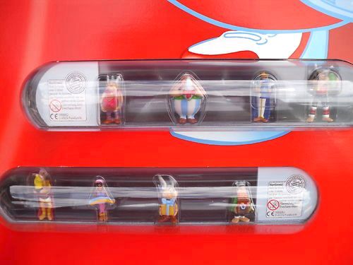 Gewinnspiel-Diorama '50 Jahre Asterix' (Ansicht 3).jpg